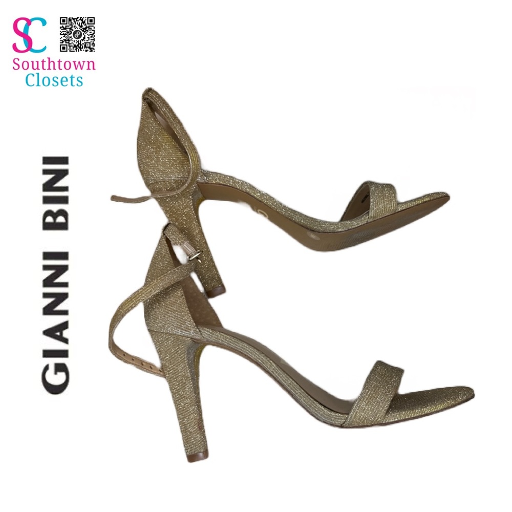 NEAR NEW! WORN ONCE! Zinnaa Jewel Embellished Ankle Strap Glitter Platforms